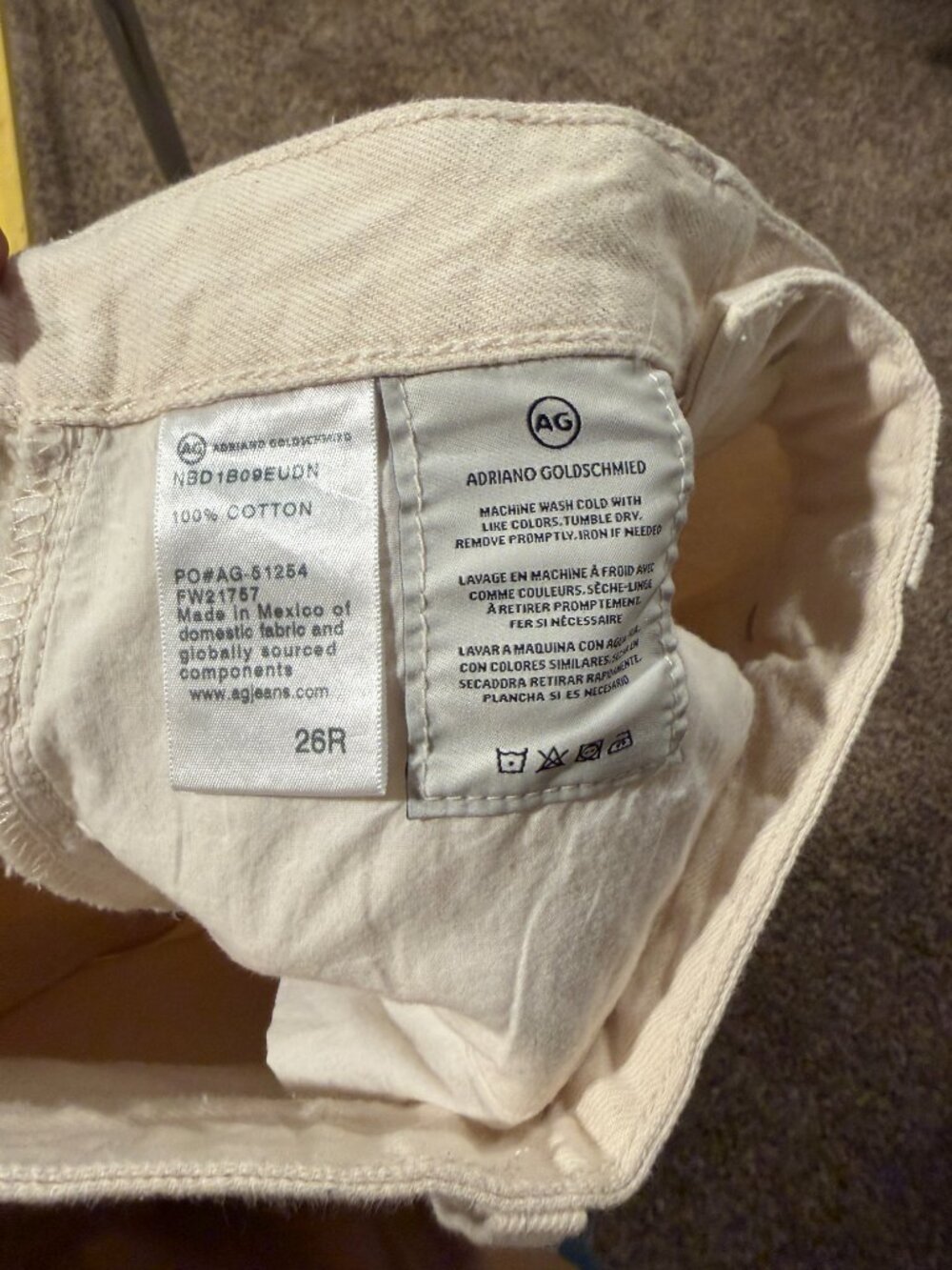 AG Adriano Goldschmied Renn High-Rise Barrel Jeans | Cream | Size 26R - Picture 4 of 4